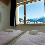 Wellnesshostel3000 Laax